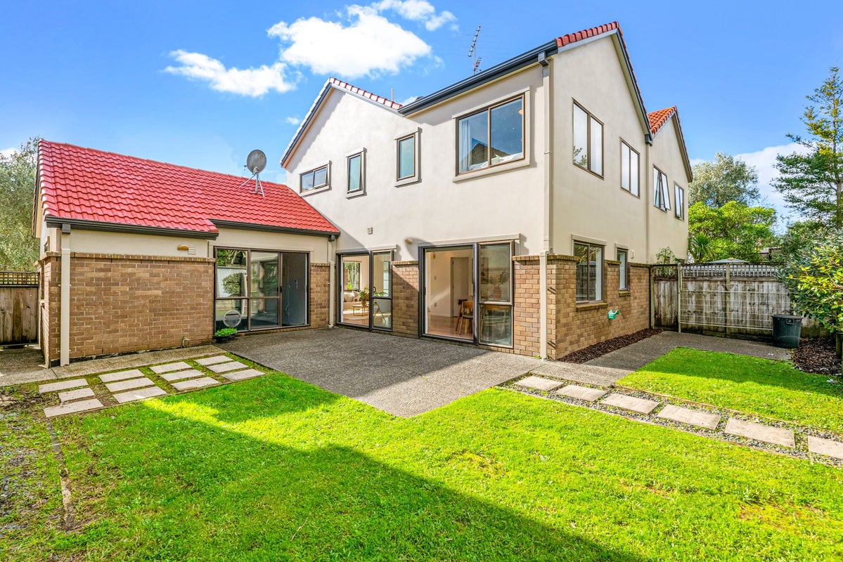 11 Marquette Avenue, Albany, Auckland - Carousel 1