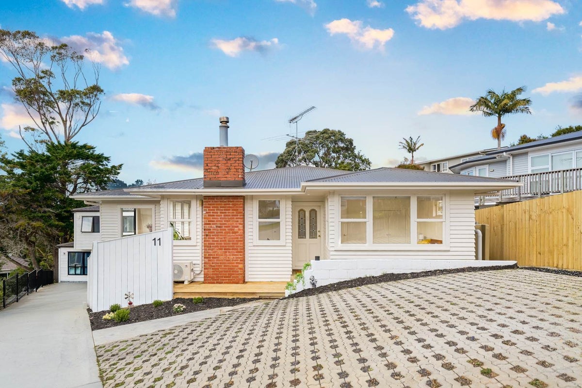 11 Cypress Place, Sunnynook, North Shore City, Auckland - Carousel 1