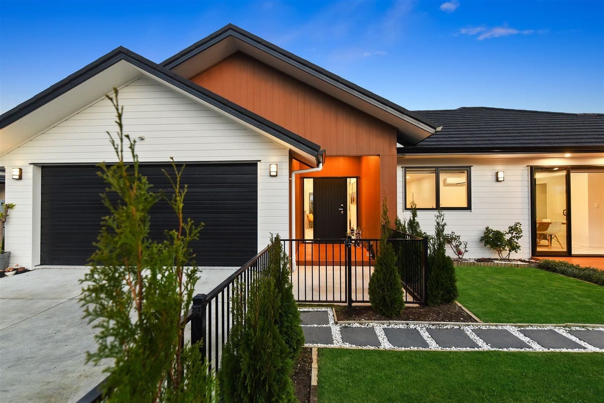 54 Maggie Place, Chartwell, Hamilton - Carousel 1
