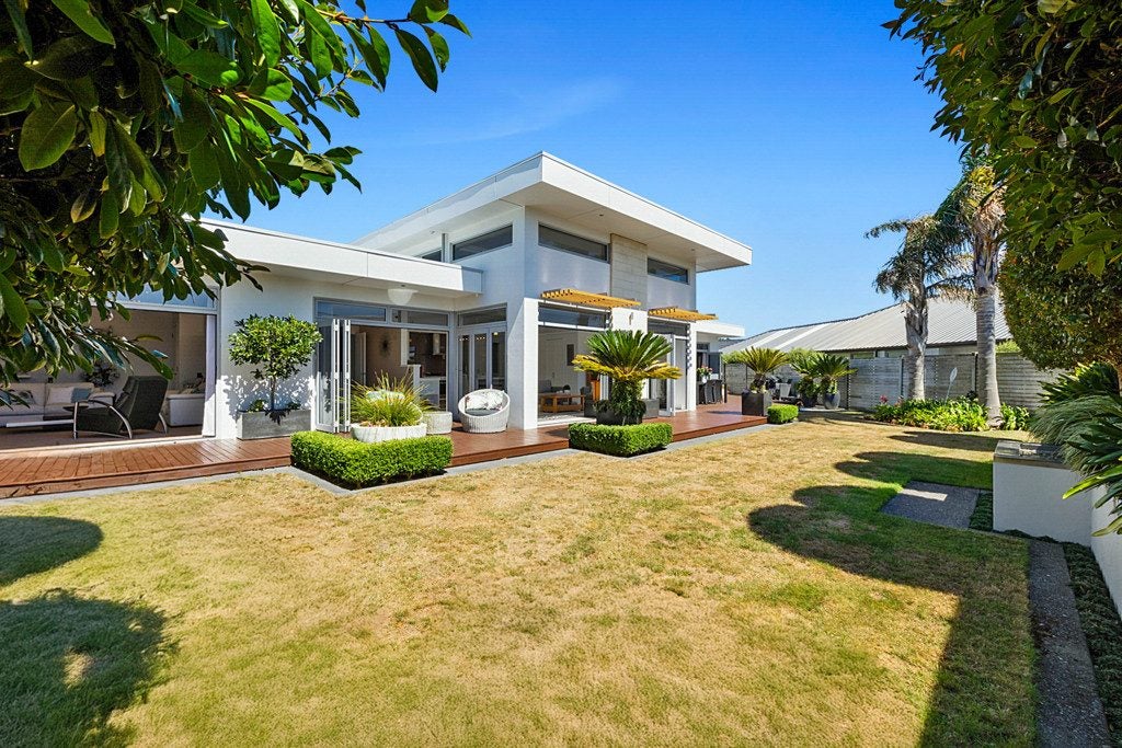 3 St Andrews Parkway, Waiwhakaiho, New Plymouth - Carousel 2