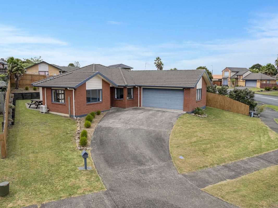 15 Balmacewan Drive, Kamo, Whangarei - Carousel 1