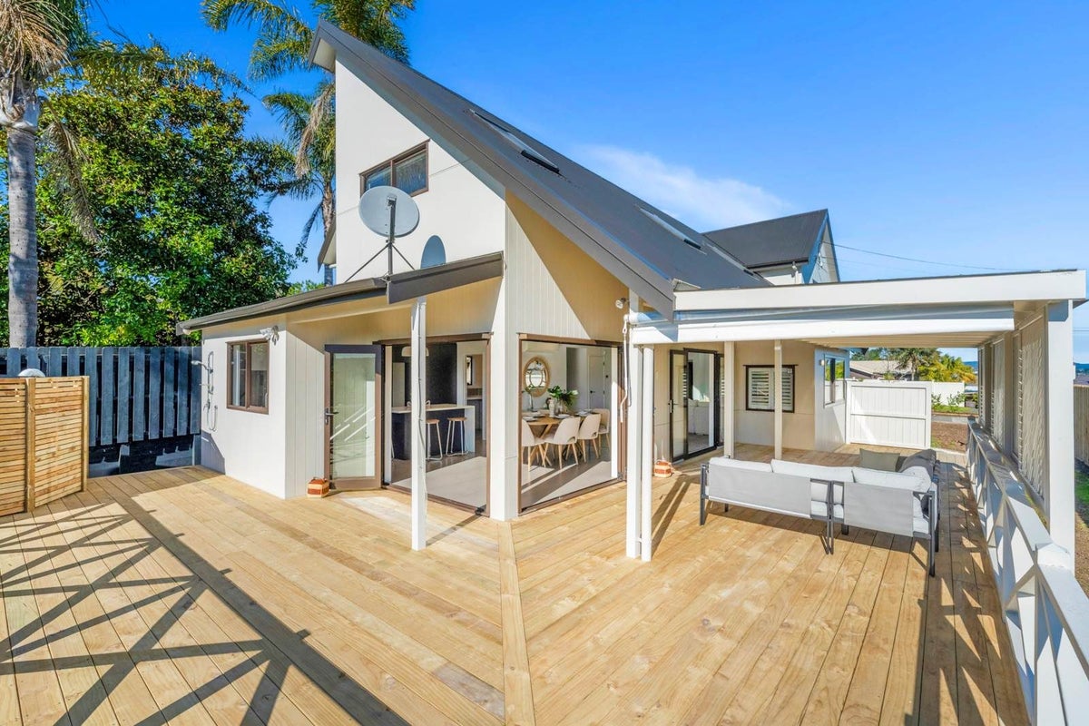 15 Rame Road, Greenhithe, Auckland - Carousel 2