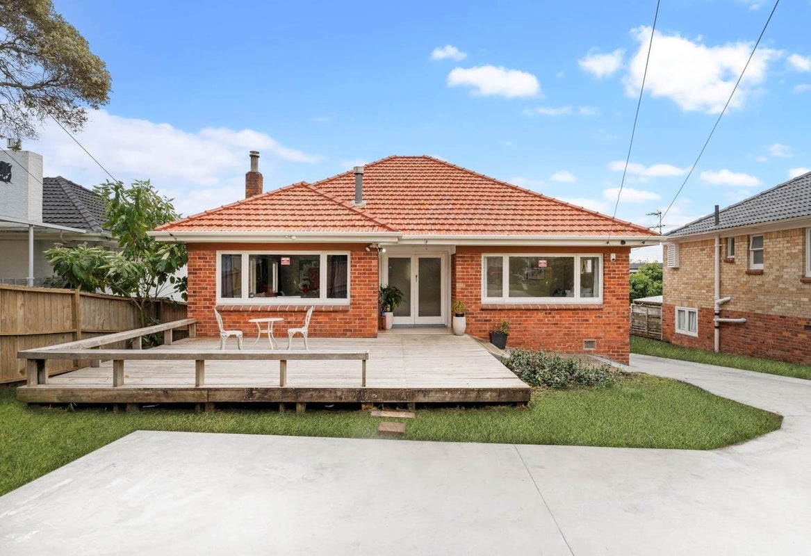 11A Oakdale Road, Mount Roskill, Auckland - Carousel 1