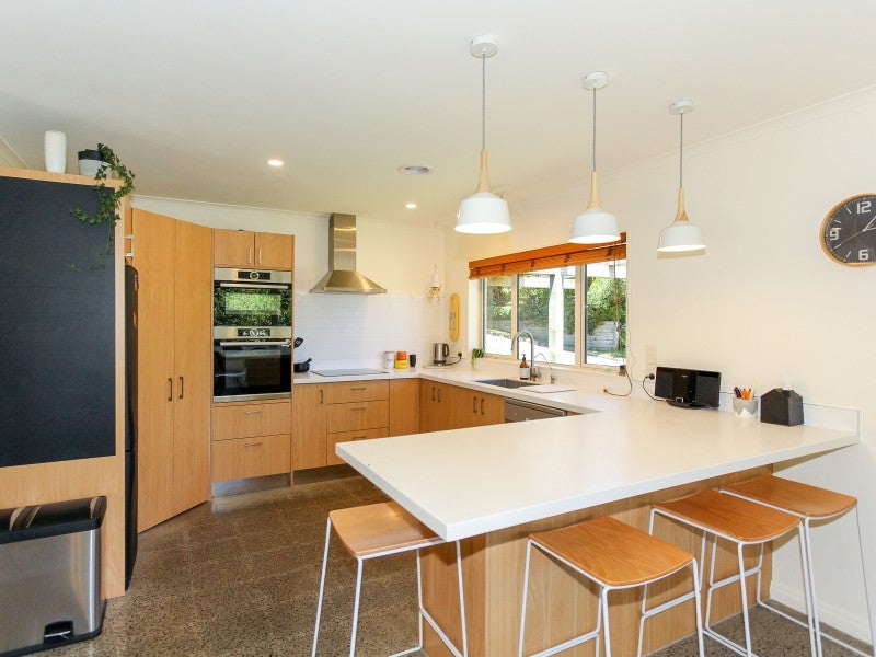 32 Rossiter Crescent, Lynmouth, New Plymouth - Carousel 2