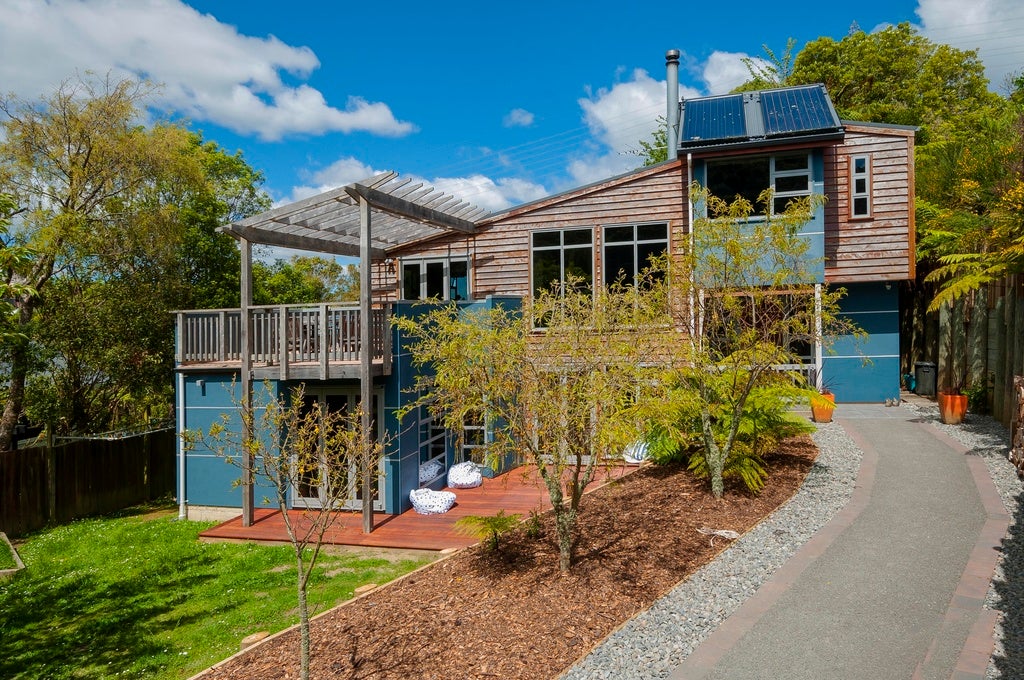 36 Matuhi Street, Tirohanga, Lower Hutt - Carousel 2
