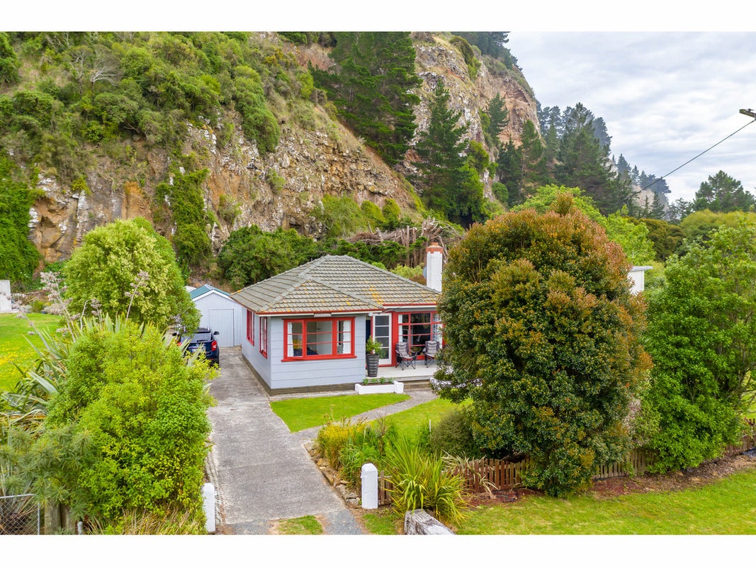 17 Mihiwaka Road, Long Beach, Port Chalmers - Carousel 1