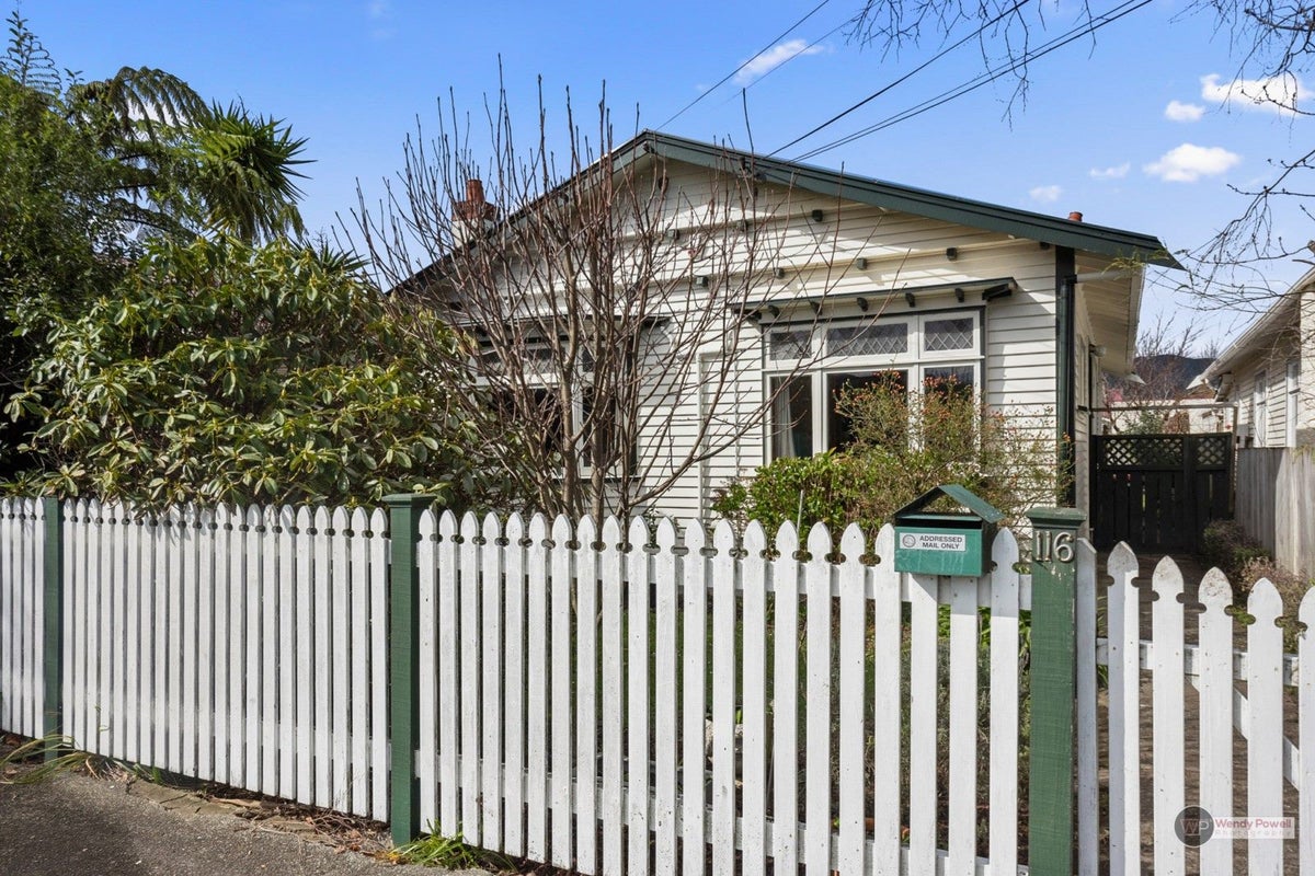 116 Cuba Street, Petone, Lower Hutt - Carousel 21
