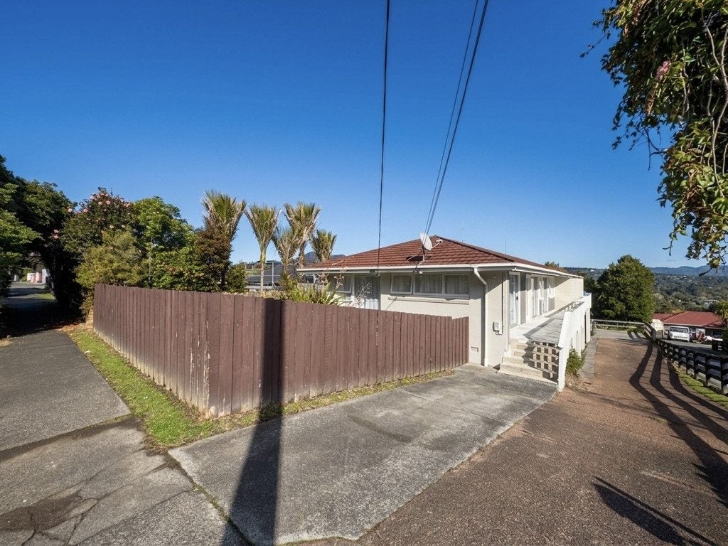 231E Titirangi Road, Titirangi, Auckland - Carousel 2