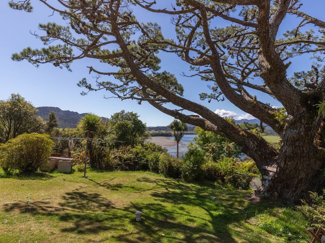 217 Omoto Road, Kaiata, Greymouth - Carousel 23