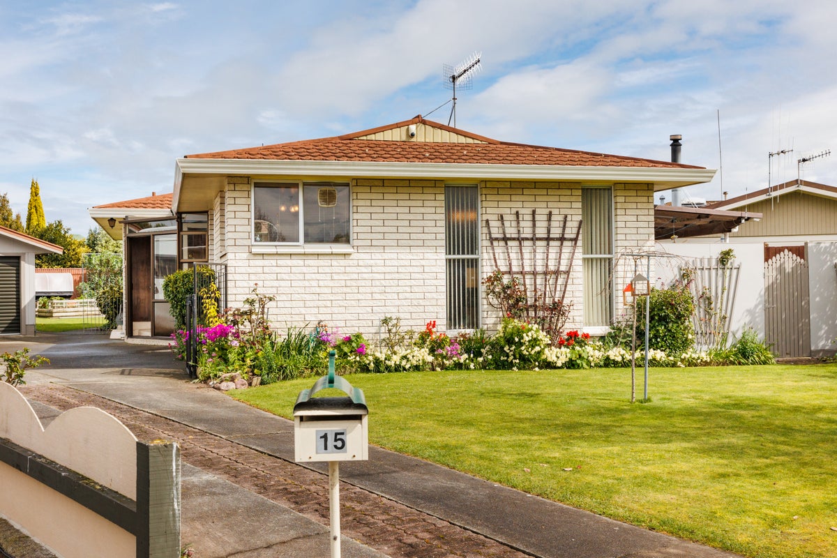 15 Grange Place, Milson, Palmerston North - Carousel 23