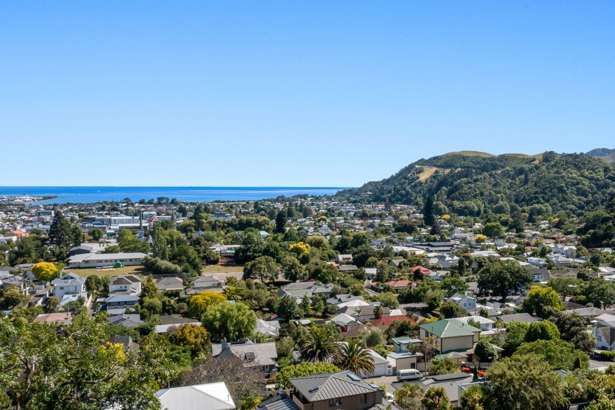 8 St John Drive, Nelson South, Nelson - Carousel 1
