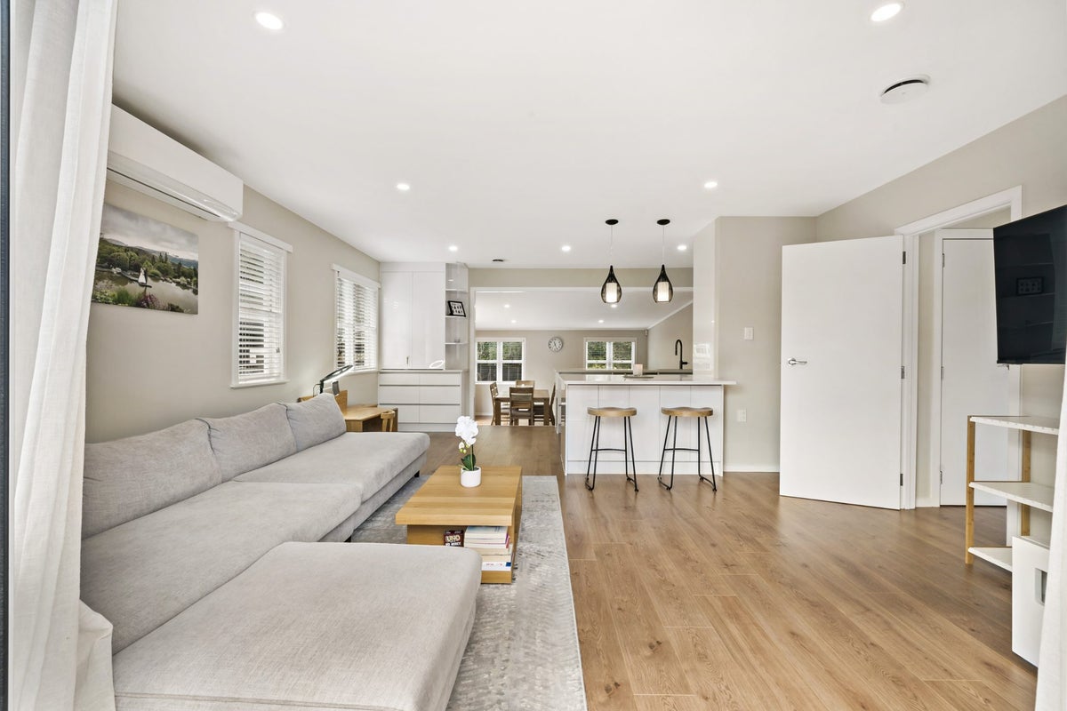 5 Tomlinson Street, Hillpark, Auckland - Carousel 1