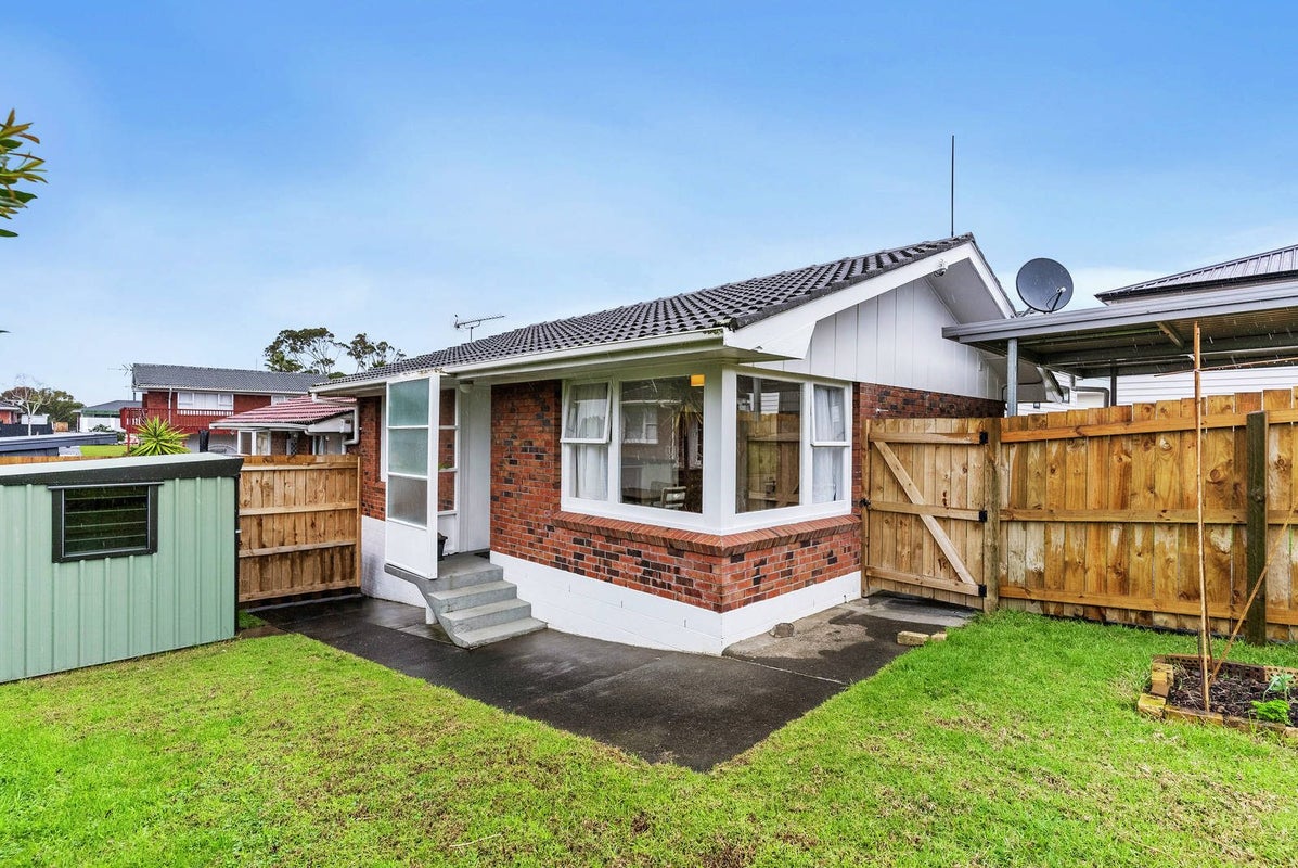 36 Udys Road, Pakuranga, Auckland - Carousel 2