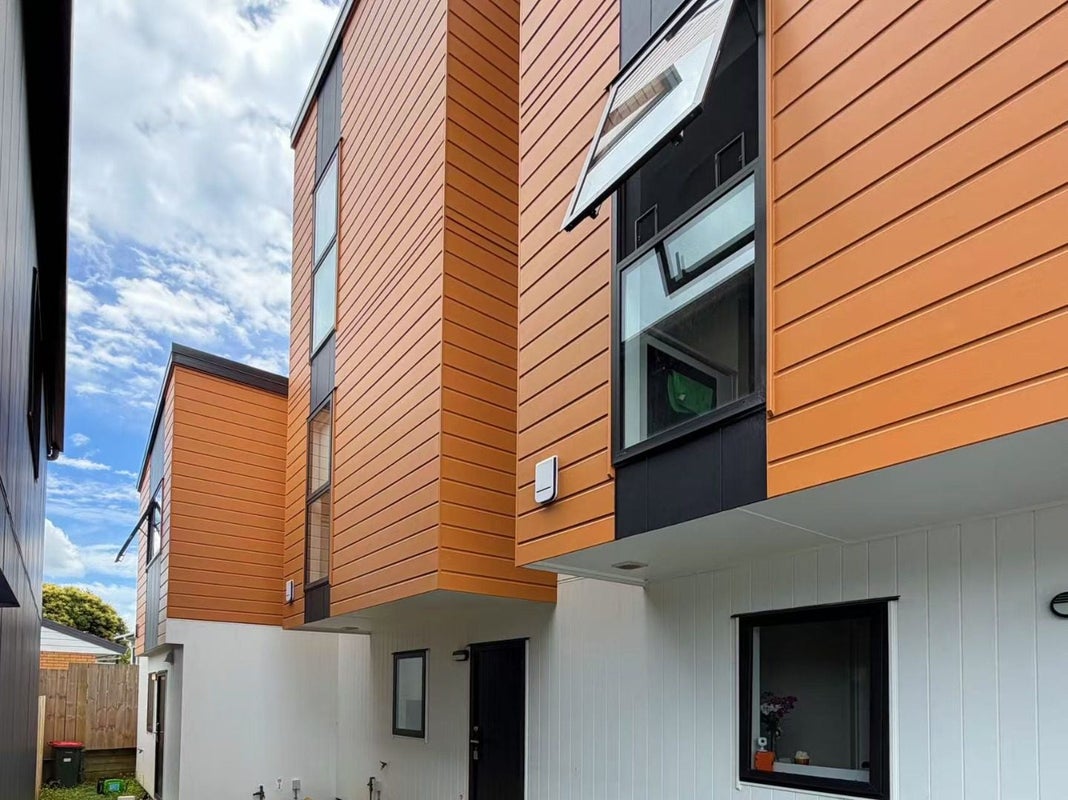 6/10 Orchid Place, Te Atatu South, Auckland - Carousel 1