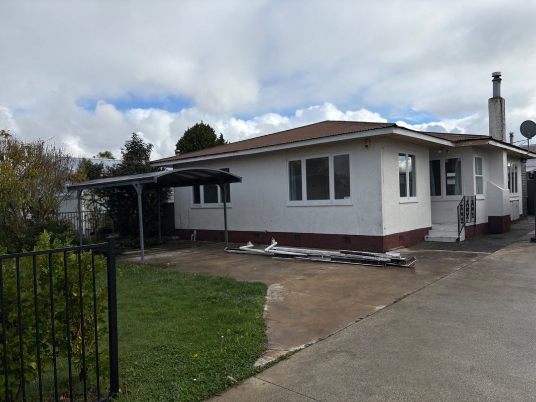 7 Coverdale Street, Onekawa, Napier - Carousel 1