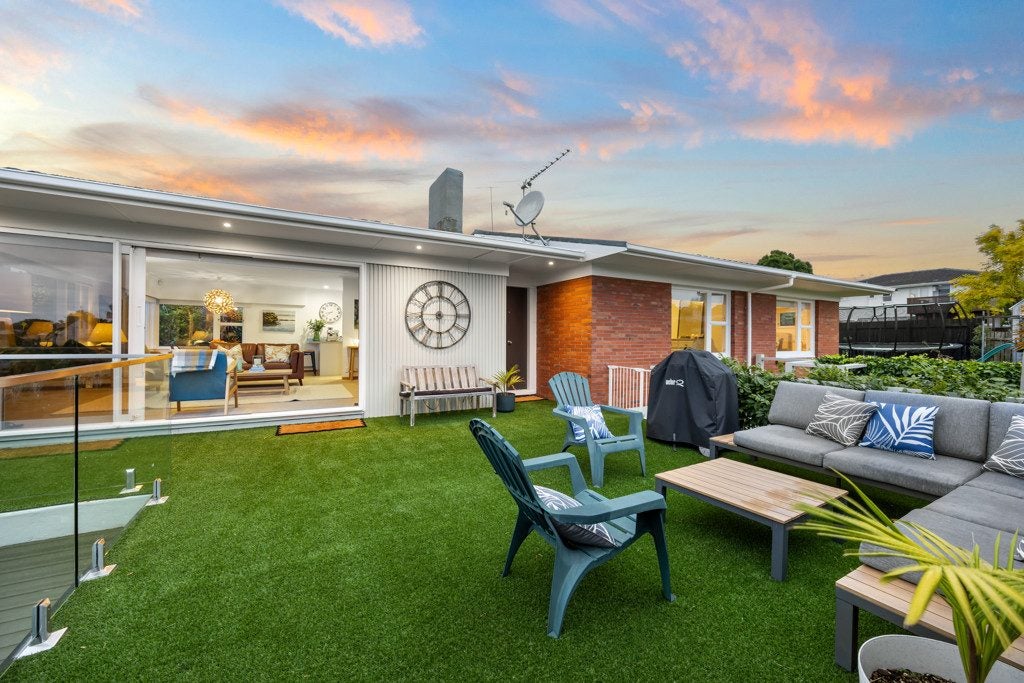 91 Beechdale Crescent, Pakuranga Heights, Auckland - Carousel 1