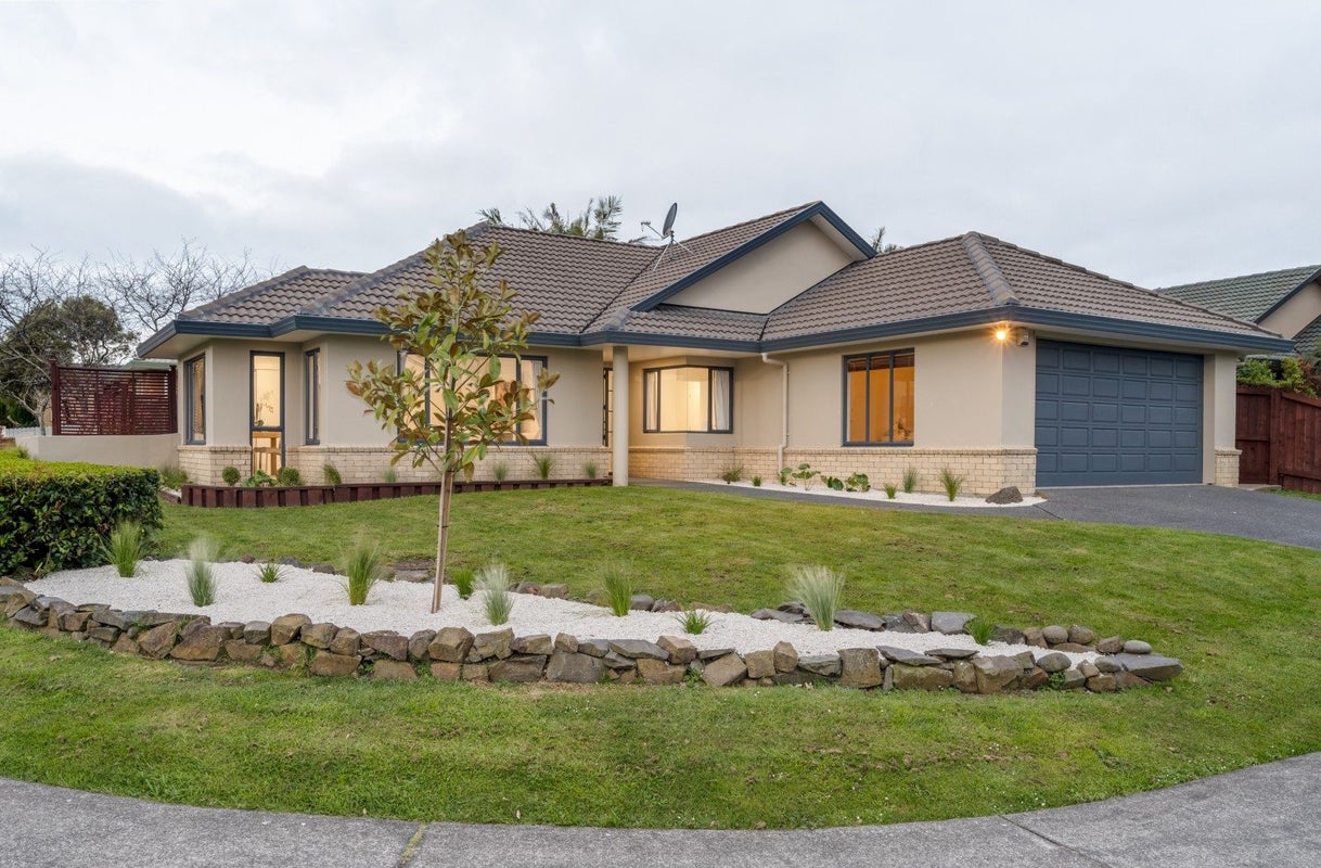 101 Westerham Drive, Dannemora, Auckland - Carousel 1