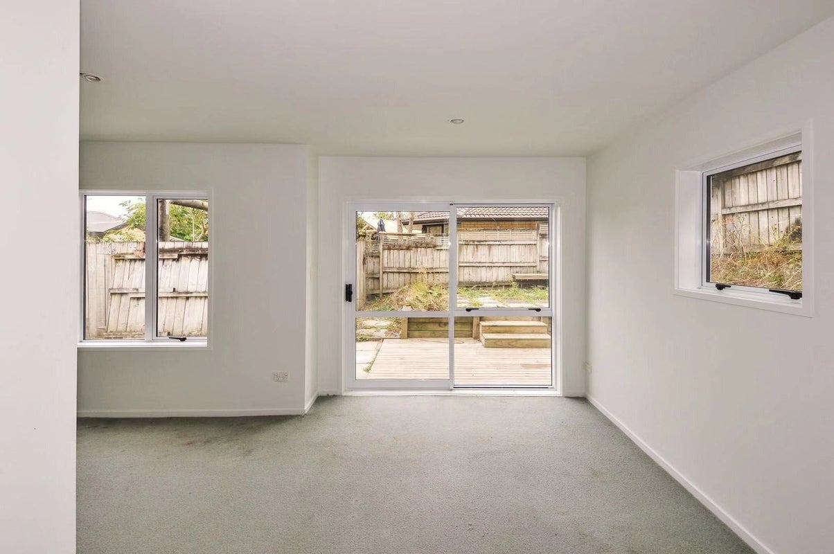 18/30 John Jennings Drive, Oteha, Auckland - Carousel 2