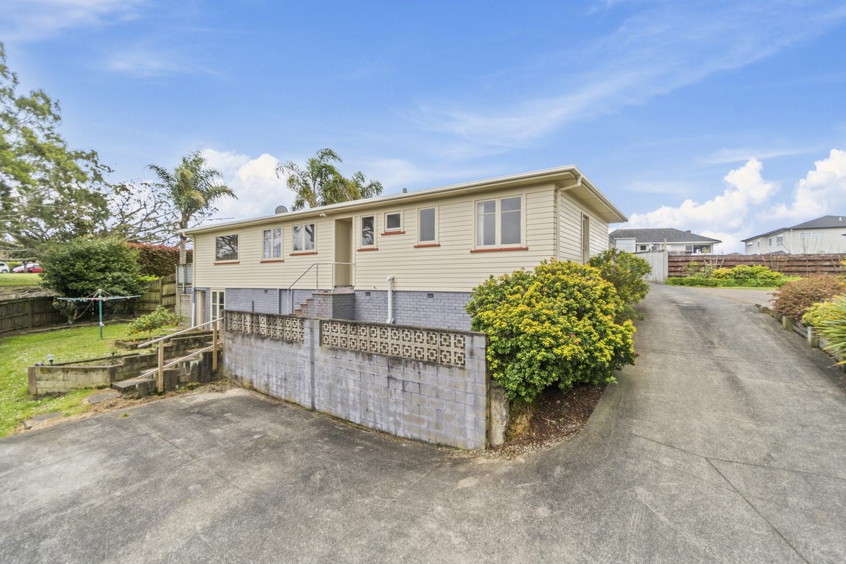 5 Andrew Road, Howick, Auckland - Carousel 2