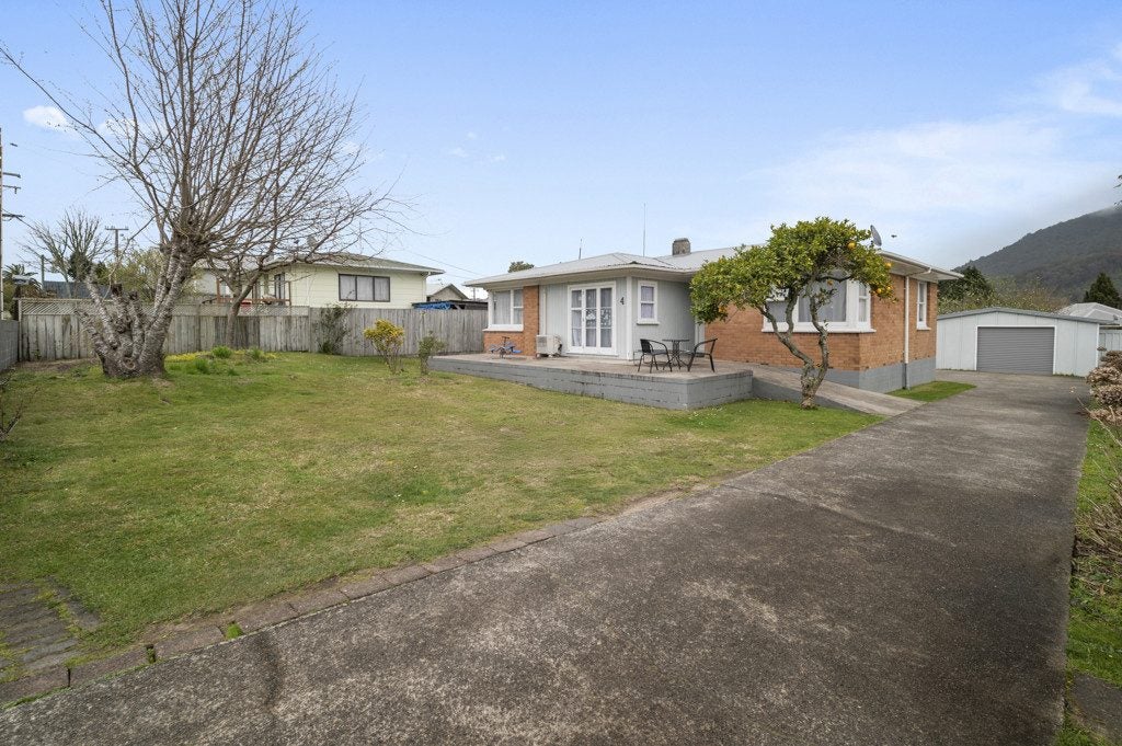 4 Neil Road, Fairy Springs, Rotorua - Carousel 1