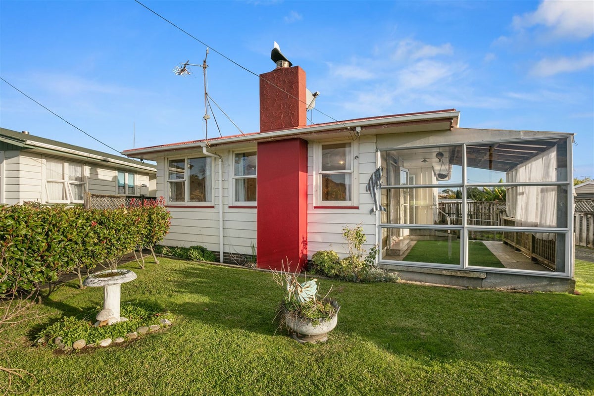 6 Dearle Street, Paeroa, Paeroa - Carousel 12