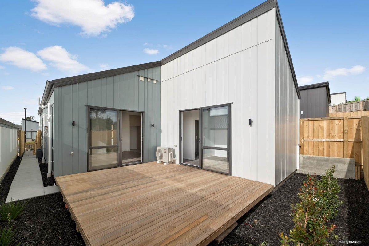 28 Morus Road, Massey, Auckland - Carousel 2