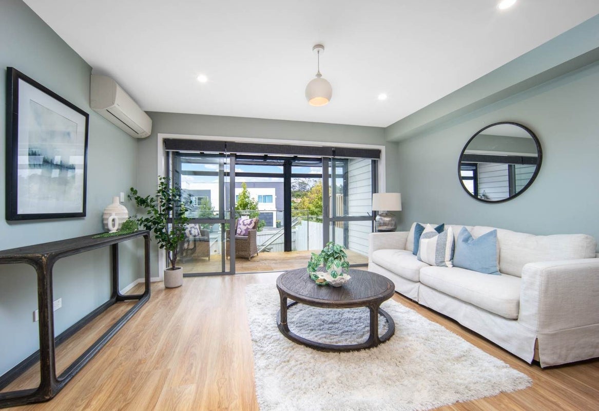 4 Rengarenga Rise, Fairview Heights, Auckland - Carousel 2