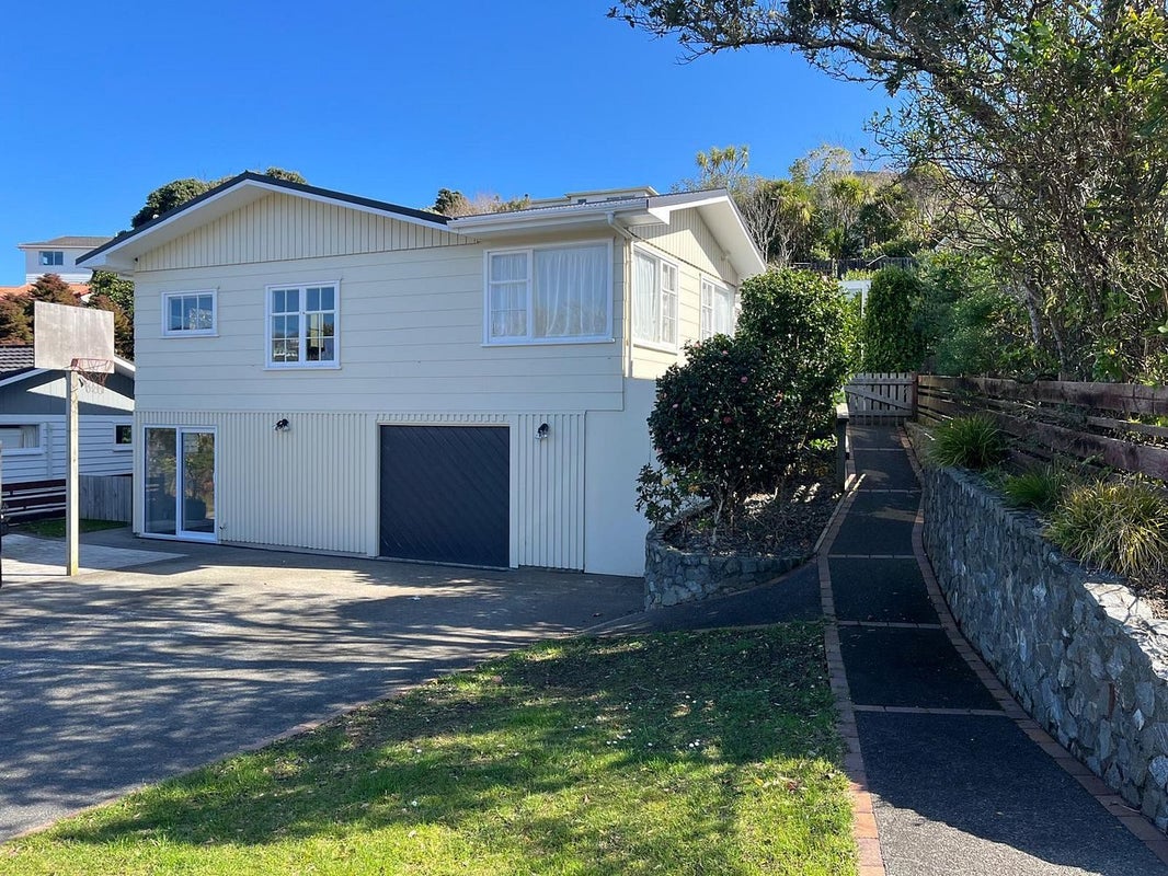 51 Thurleigh Grove, Karori, Wellington - Carousel 1
