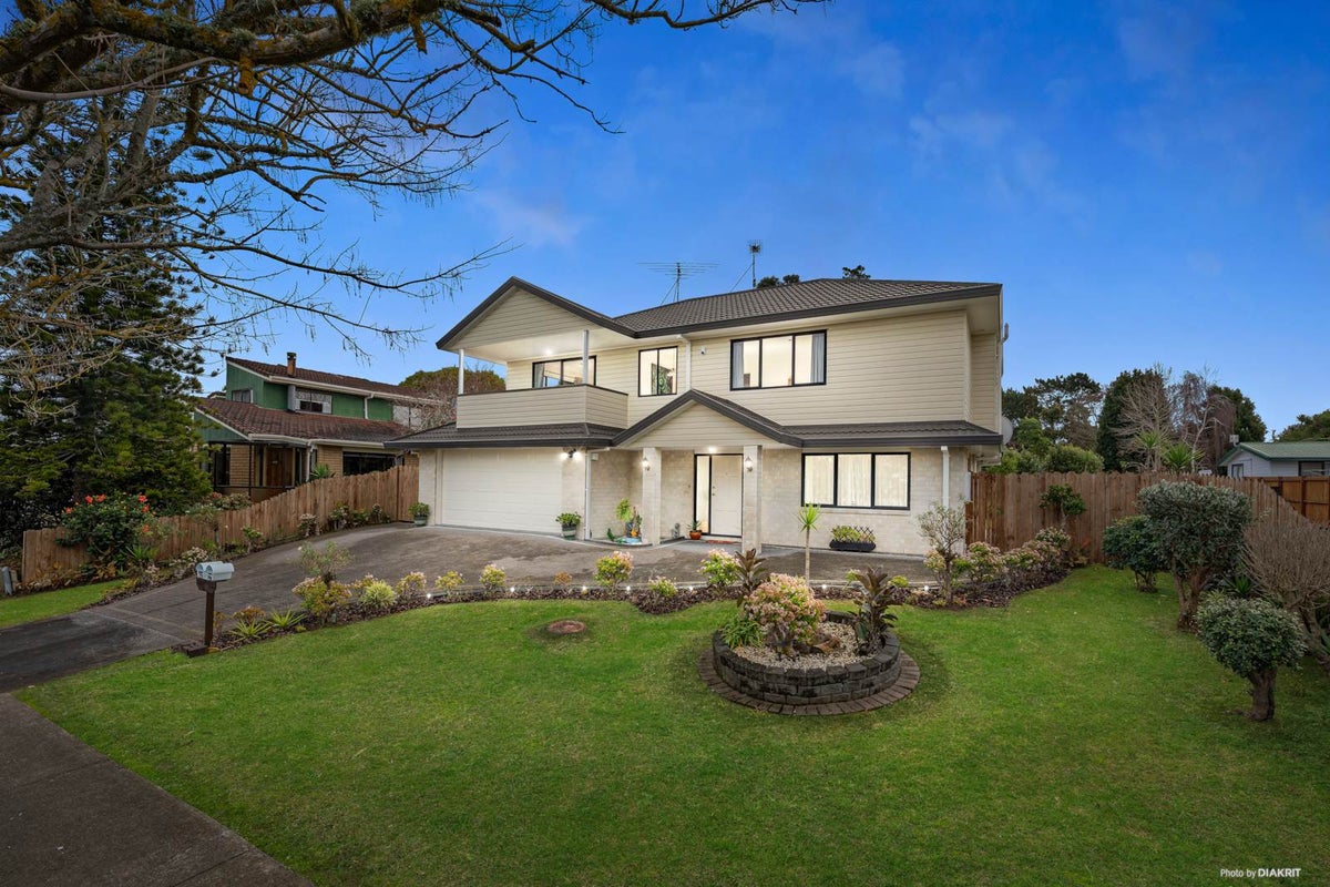 29 Carnoustie Drive, Wattle Downs, Auckland - Carousel 1