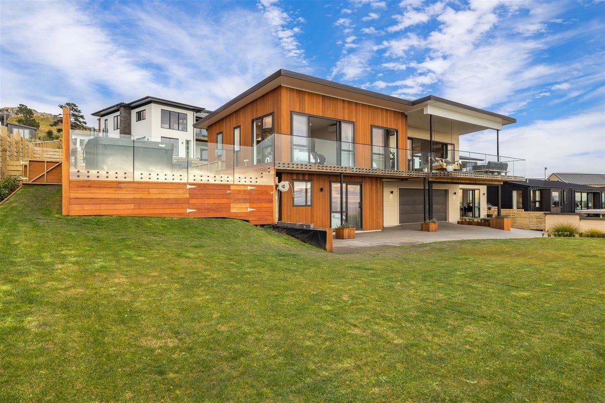 3 Sowerby Place, Richmond Hill, Christchurch - Carousel 2