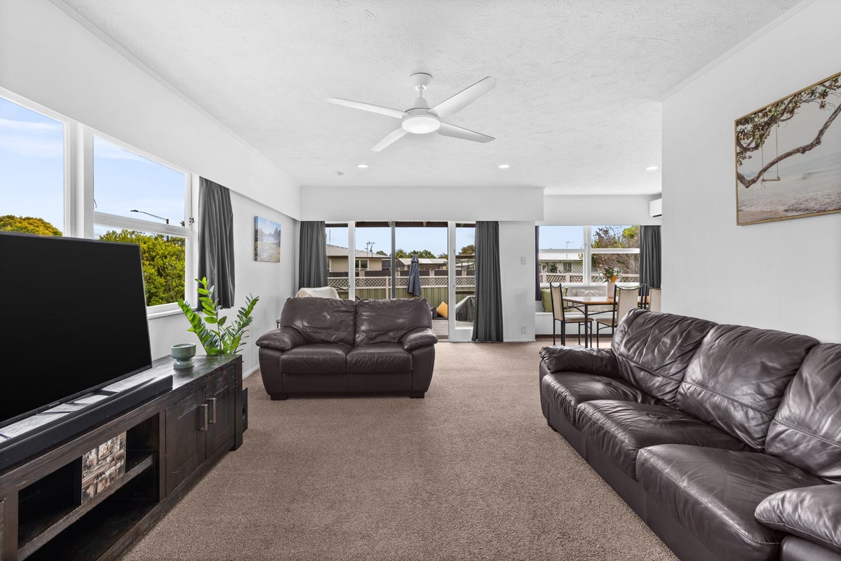 7 Grant Place, Greenmeadows, Napier - Carousel 2