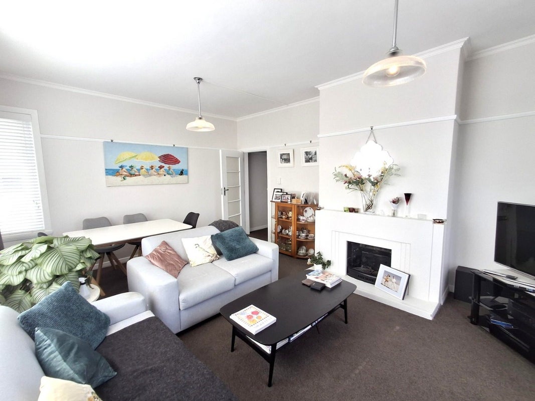 11F Hawker Street, Mount Victoria, Wellington - Carousel 1