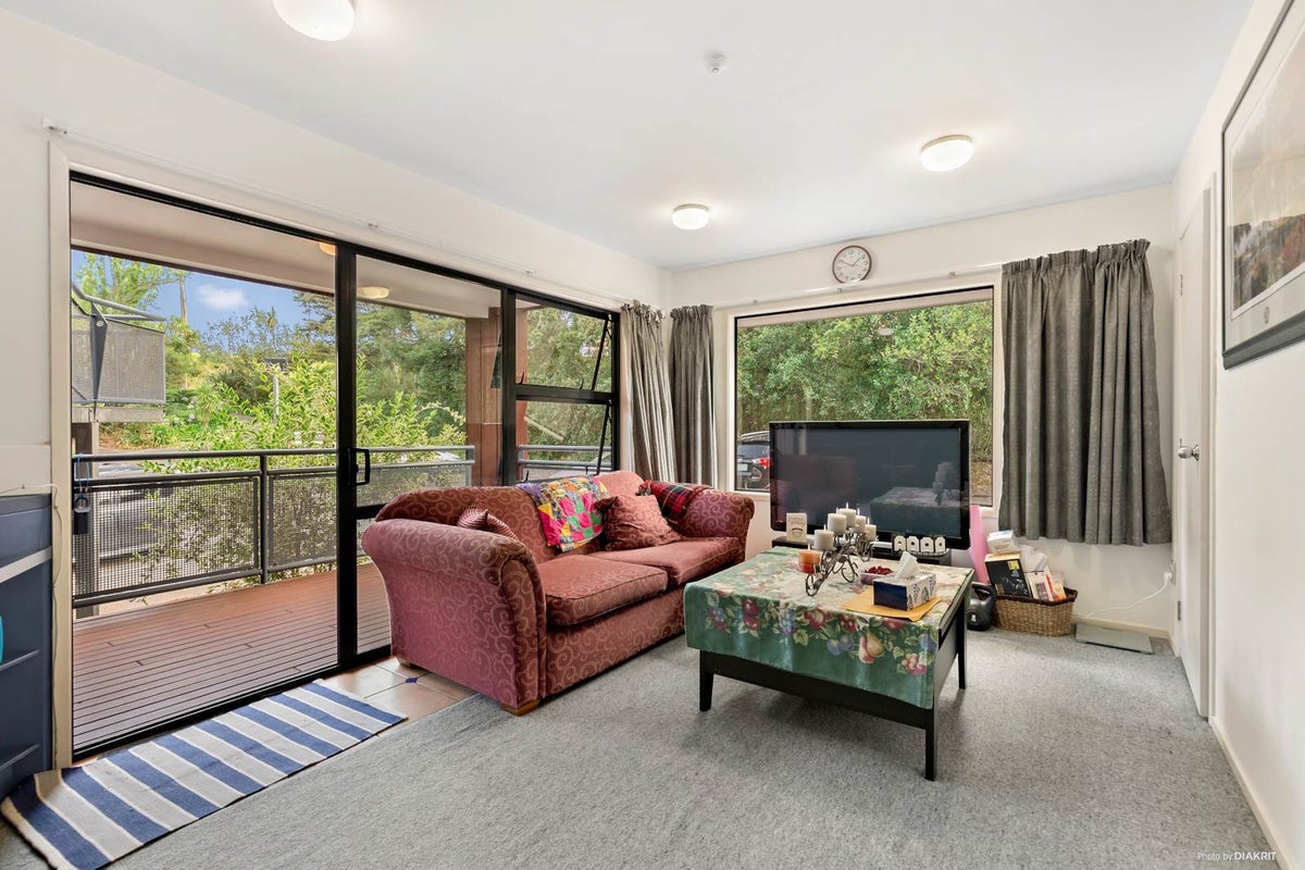 1/3 The Avenue, Albany, Auckland - Carousel 2