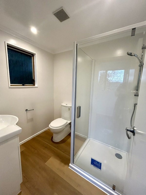 39 Oak Avenue, Paremata, Porirua - Carousel 2