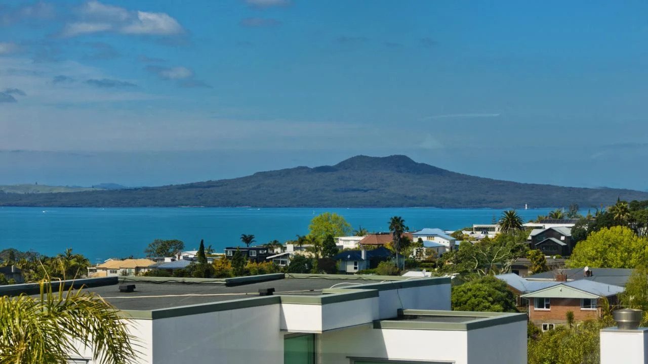 5A Aberdeen Road, Castor Bay, Auckland - Carousel 14