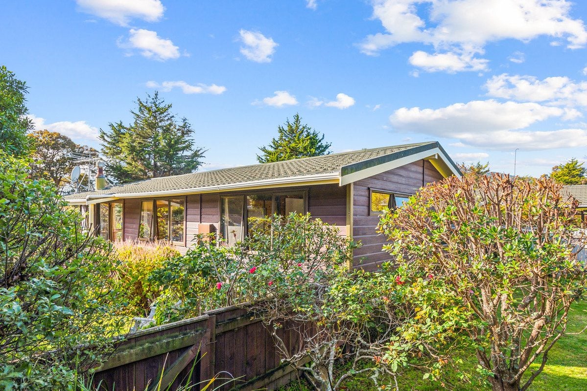 71A Park Avenue, Waikanae, Waikanae - Carousel 1