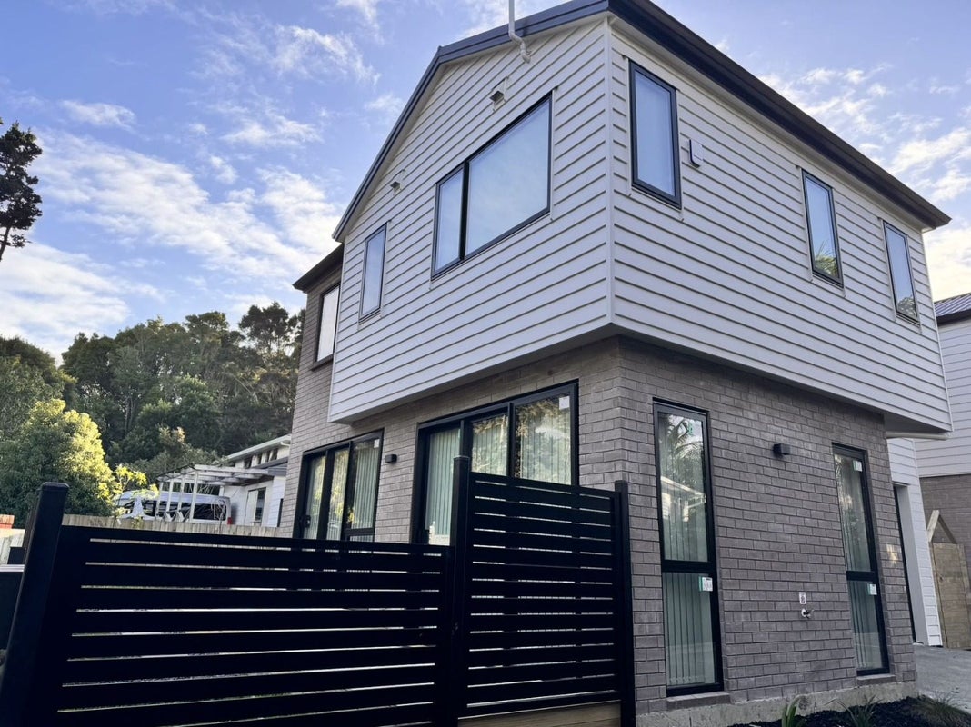 10A Flavia Close, Torbay, Auckland - Carousel 1