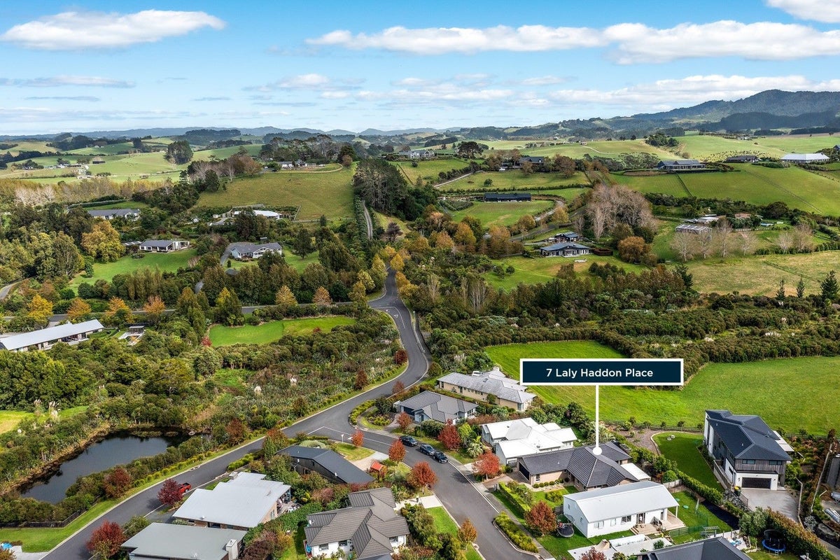 7 Laly Haddon Place, Warkworth - Carousel 2