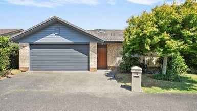 13/1 Piriti Drive, Te Atatu Peninsula, Auckland - Carousel 1