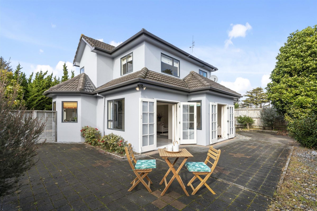 44A Copeland ST, Hutt Central, Lower Hutt - Carousel 1