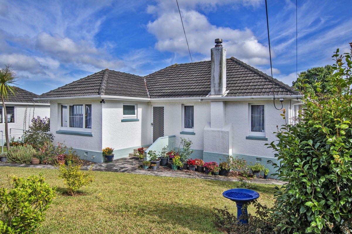 48 Station Road, Te Kamo, Whangarei - Carousel 1