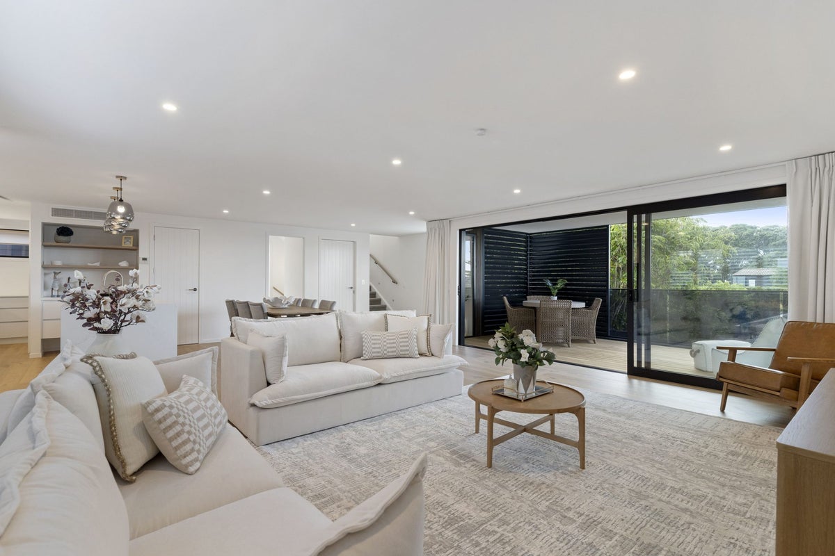 10B Montrose Terrace, Mairangi Bay, Auckland - Carousel 2