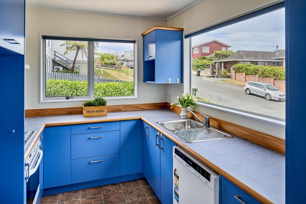 35A Penryn Drive, Camborne, Porirua - Carousel 2