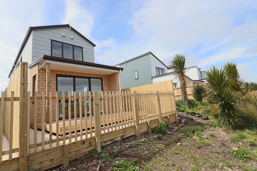 13 John Gray Street, Papakura, Papakura - Carousel 16