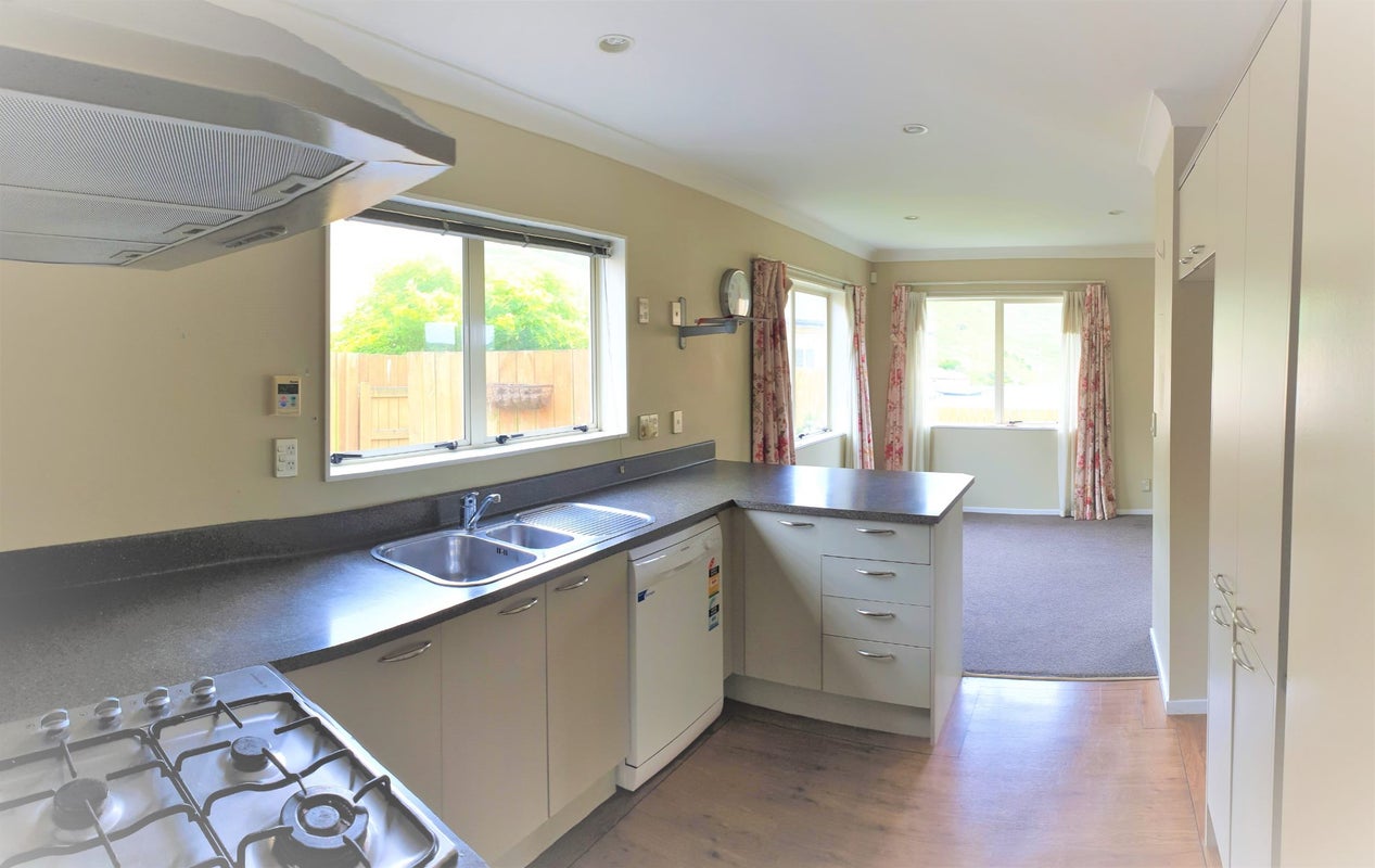 41A Erlestoke Crescent, Churton Park, Wellington - Carousel 1