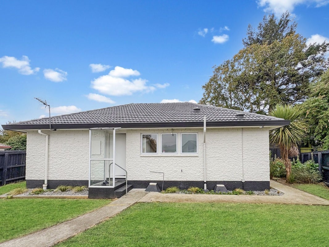 30B Hooker Avenue, Bryndwr, Christchurch - Carousel 1