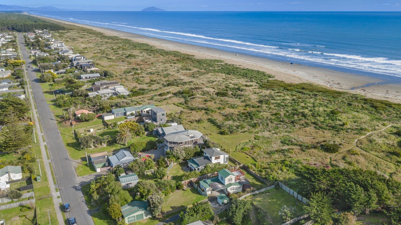 105 Rua Avenue, Waitarere Beach, Levin - Carousel 2