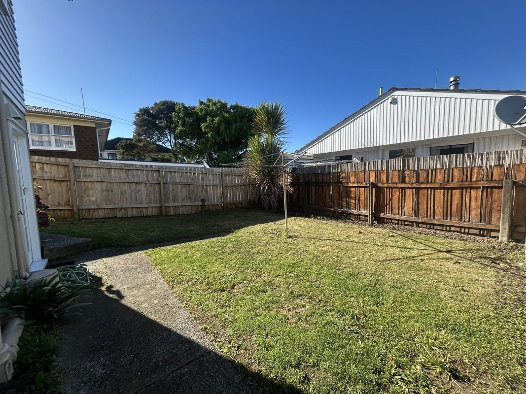 1/18 Nelson Street, Papakura, Auckland - Carousel 19