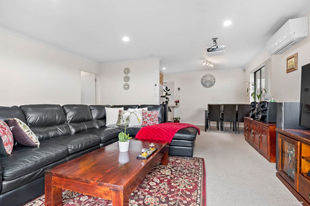 22 Lizzie Lane, Clover Park, Auckland - Carousel 2