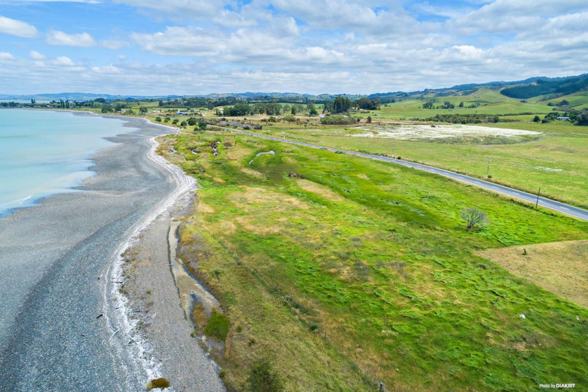 1432 East Coast Road, WHAKATIWAI, MIRANDA - Carousel 2